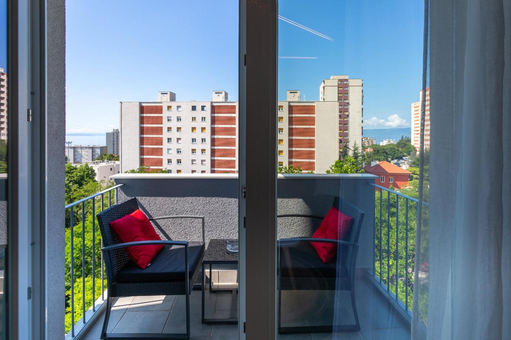 Brand New Apartment Close To The Beach, City Center And University Of Rijeka - Apartment Karlo ภายนอก รูปภาพ