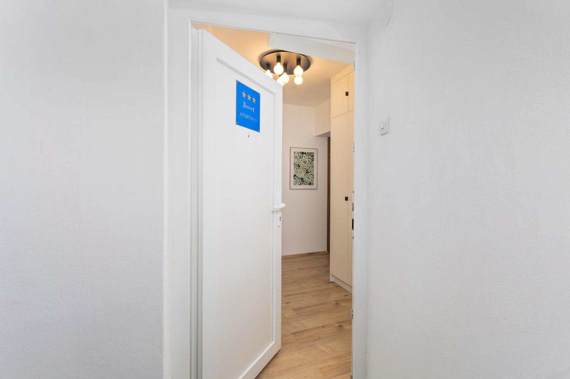 Brand New Apartment Close To The Beach, City Center And University Of Rijeka - Apartment Karlo ภายนอก รูปภาพ